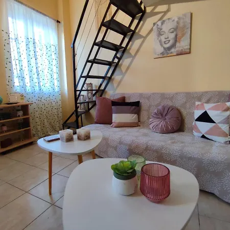 Caesar Cozy Apartment In Ermoupoli Exterior photo